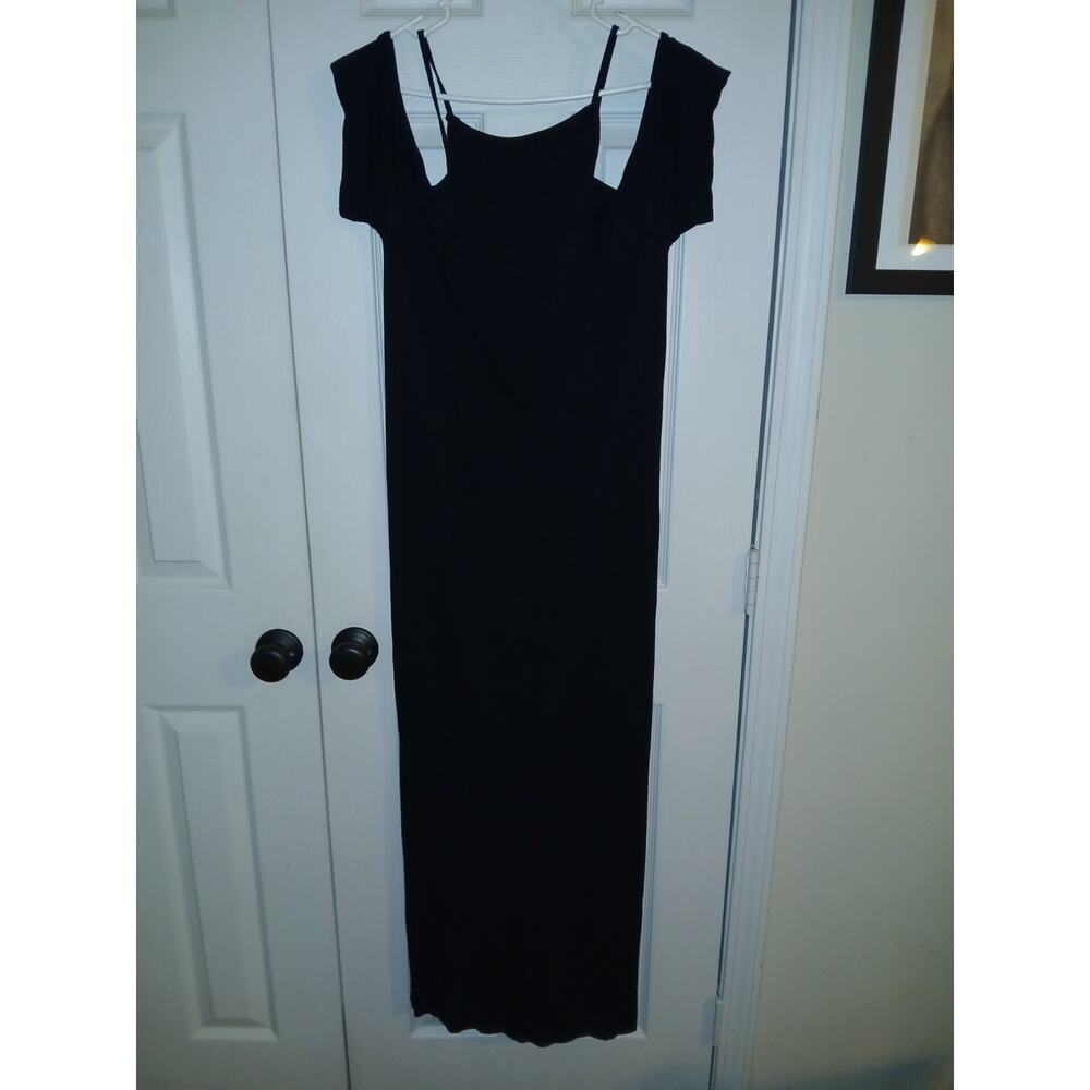 Chic Cold-Shoulder Maxi Dress - Sleek Black, Size XL